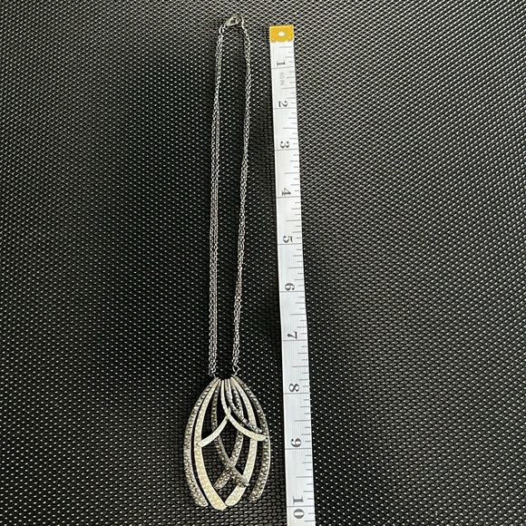 ⭐️ Silver and Charcoal Glitzy Necklace ⭐️ - Picture 4 of 4